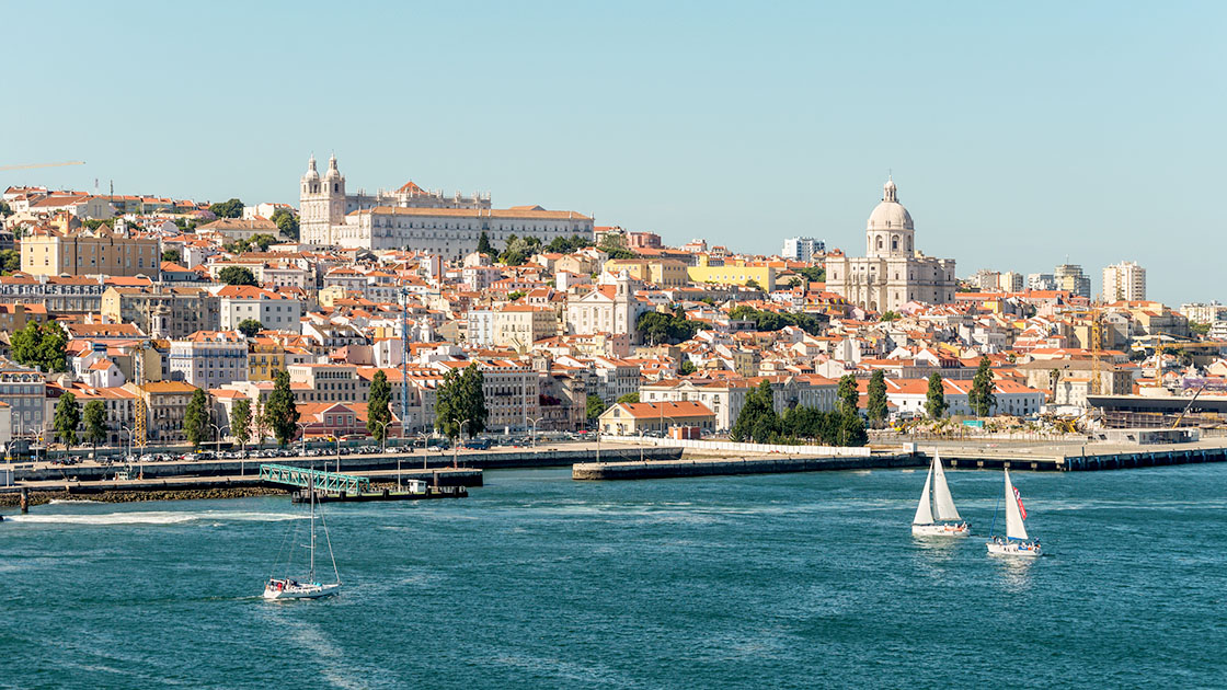 Vista de Lisboa e do rio Tejo